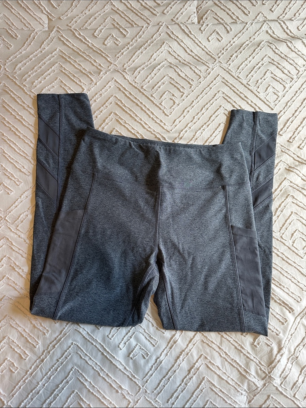 Women’s Gray Active Leggings with Side Pockets